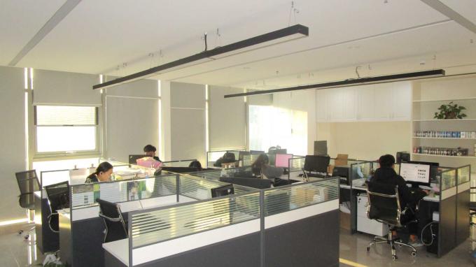 Drukarka etykiet kodów kreskowych 384 dpi Biała termiczna drukarka pokwitowań 80 mm 9